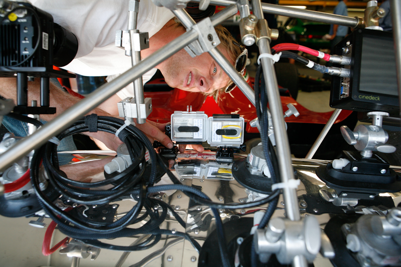 Illustration for article titled How To Shoot An F1 Car In 3D